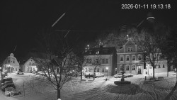 Náměstí, Hrad a Trůba