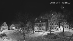 Náměstí, Hrad a Trůba