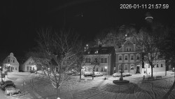 Náměstí, Hrad a Trůba