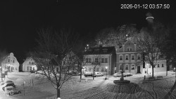 Náměstí, Hrad a Trůba