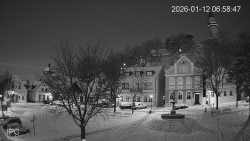 Náměstí, Hrad a Trůba