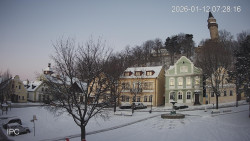 Náměstí, Hrad a Trůba