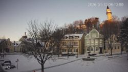 Náměstí, Hrad a Trůba