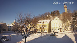 Náměstí, Hrad a Trůba