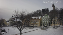 Náměstí, Hrad a Trůba