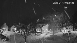 Náměstí, Hrad a Trůba