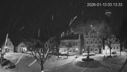 Náměstí, Hrad a Trůba