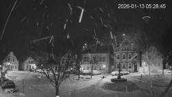 Náměstí, Hrad a Trůba