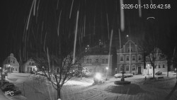 Náměstí, Hrad a Trůba