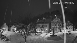 Náměstí, Hrad a Trůba