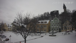 Náměstí, Hrad a Trůba