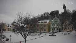 Náměstí, Hrad a Trůba