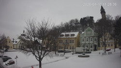 Náměstí, Hrad a Trůba