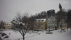 Náměstí, Hrad a Trůba