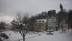 Náměstí, Hrad a Trůba