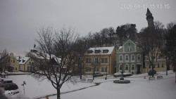 Náměstí, Hrad a Trůba