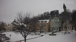 Náměstí, Hrad a Trůba