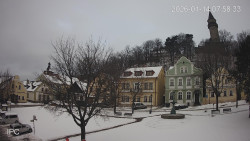 Náměstí, Hrad a Trůba