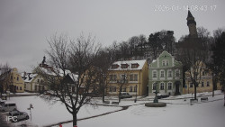 Náměstí, Hrad a Trůba