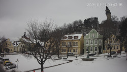 Náměstí, Hrad a Trůba