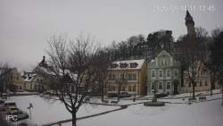 Náměstí, Hrad a Trůba