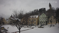 Náměstí, Hrad a Trůba