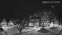 Náměstí, Hrad a Trůba