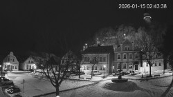 Náměstí, Hrad a Trůba