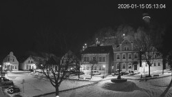 Náměstí, Hrad a Trůba