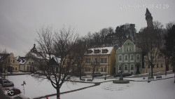 Náměstí, Hrad a Trůba