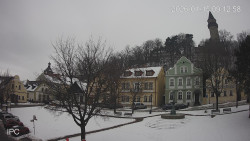 Náměstí, Hrad a Trůba