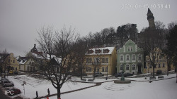 Náměstí, Hrad a Trůba