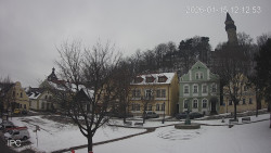 Náměstí, Hrad a Trůba