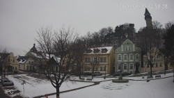 Náměstí, Hrad a Trůba