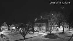 Náměstí, Hrad a Trůba