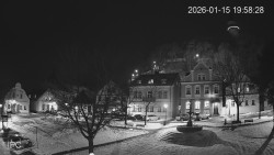 Náměstí, Hrad a Trůba