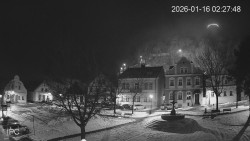 Náměstí, Hrad a Trůba