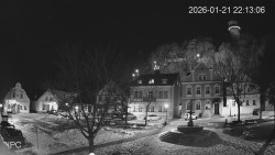 Náměstí, Hrad a Trůba