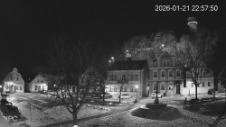 Náměstí, Hrad a Trůba