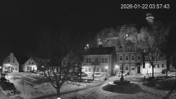 Náměstí, Hrad a Trůba