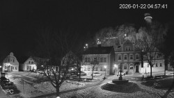 Náměstí, Hrad a Trůba