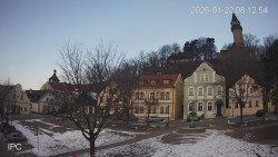 Náměstí, Hrad a Trůba