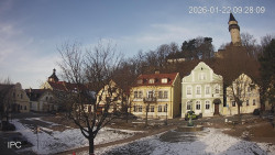 Náměstí, Hrad a Trůba