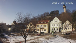 Náměstí, Hrad a Trůba