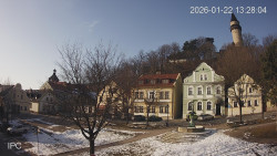 Náměstí, Hrad a Trůba