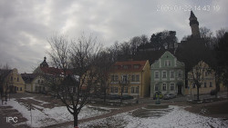 Náměstí, Hrad a Trůba