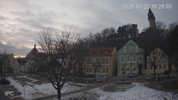 Náměstí, Hrad a Trůba