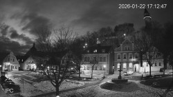 Náměstí, Hrad a Trůba