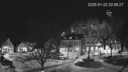 Náměstí, Hrad a Trůba