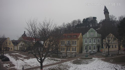 Náměstí, Hrad a Trůba